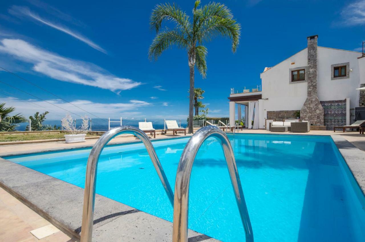 Villa Luxury Taorum With Spectacular Sea Views In *