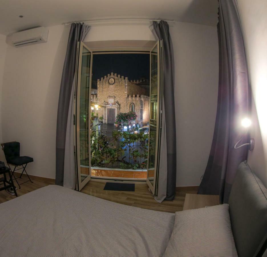 Taomau - Duomo Square Apartment