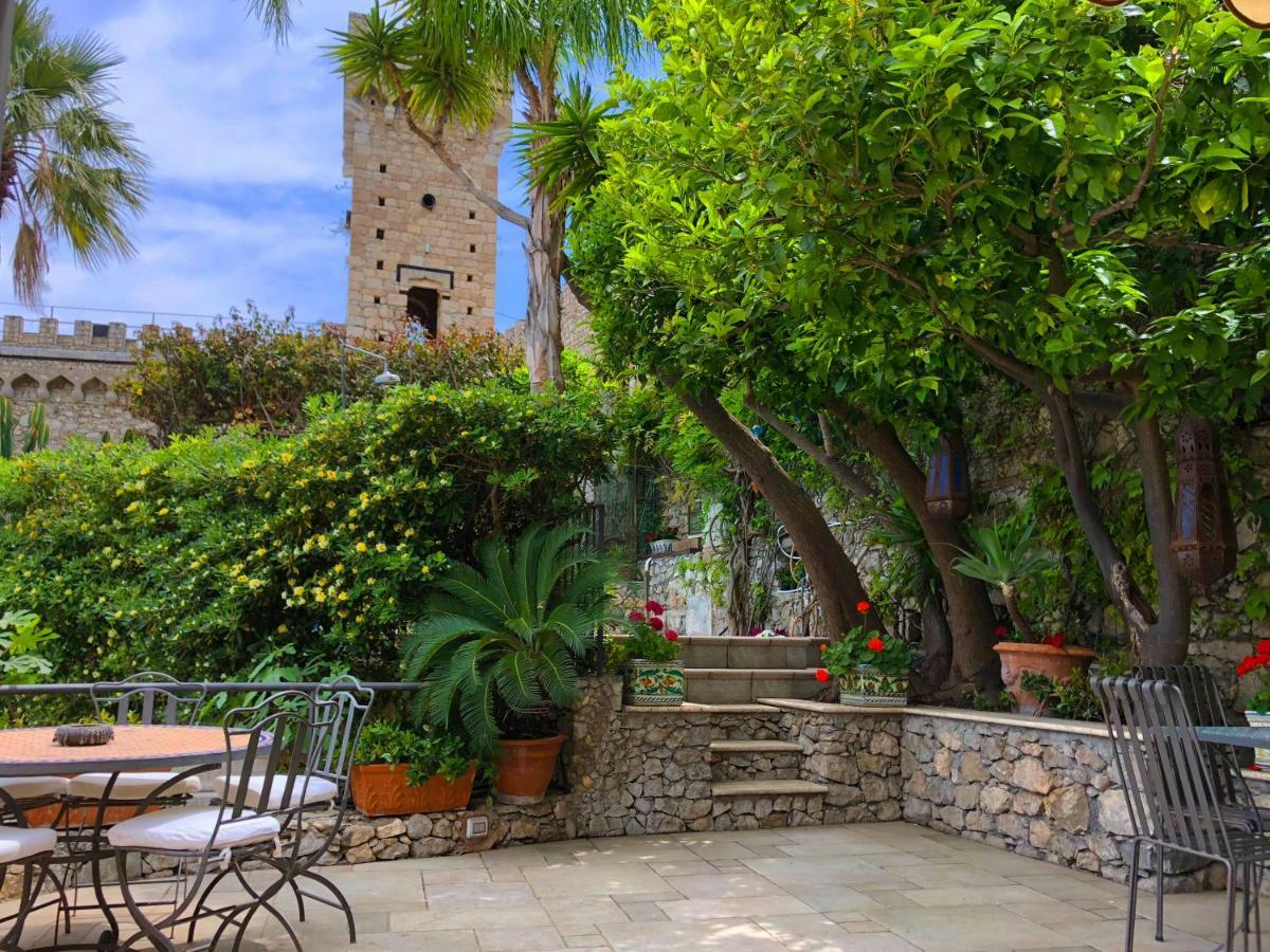 Eleonora Isola Bella Sea View Small Pool + Jacuzzi Villa