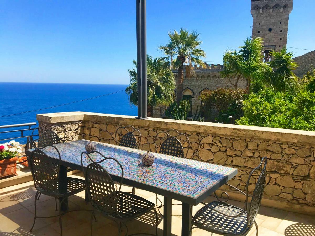 Eleonora Isola Bella Sea View Small Pool + Jacuzzi Villa