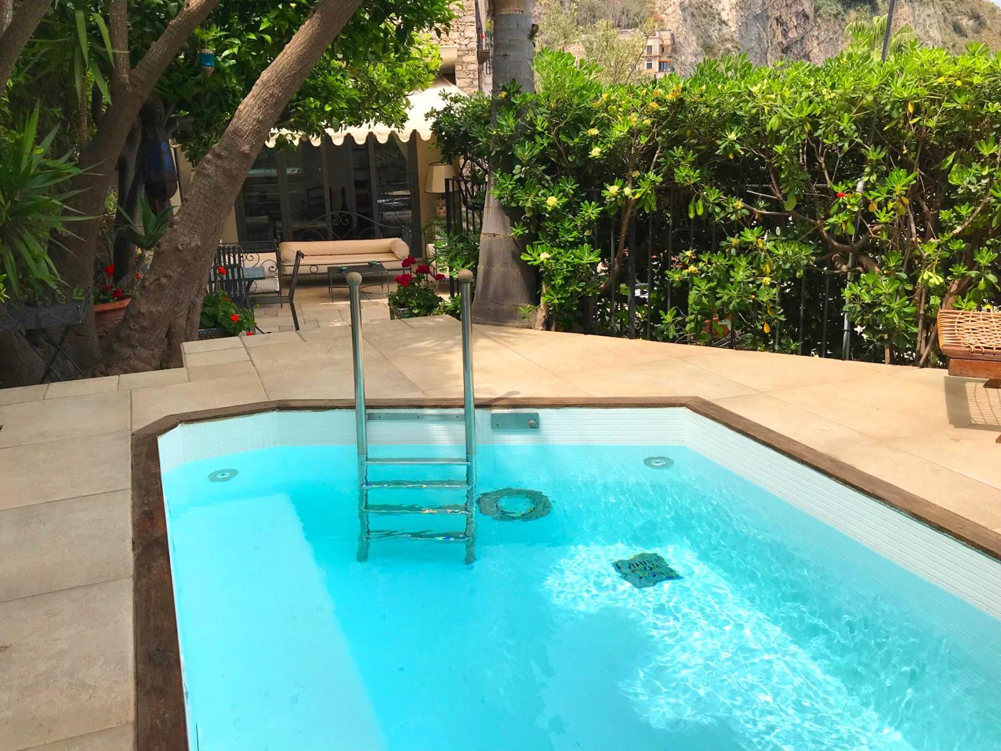 Eleonora Isola Bella Sea View Small Pool + Jacuzzi