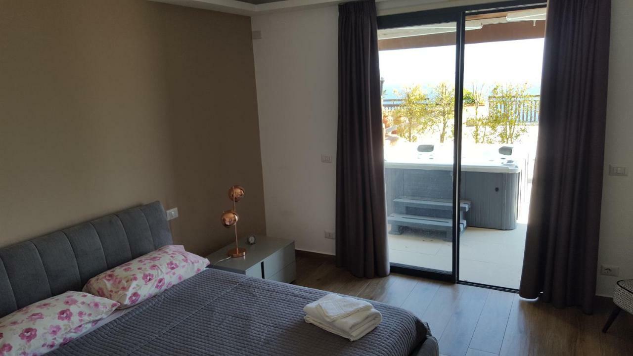 Maison De Charme With Private Jacuzzi Apartment Taormina