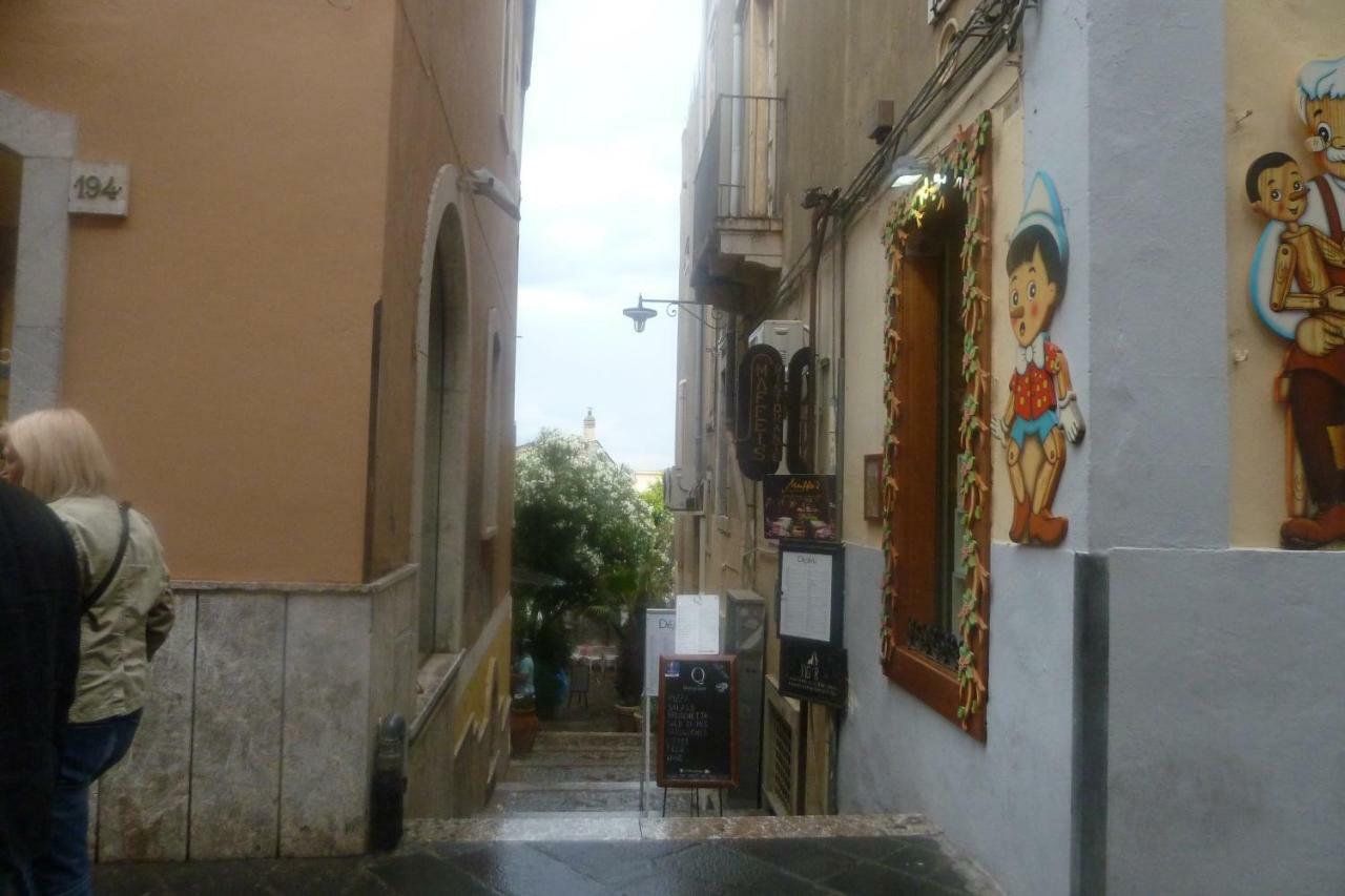 Casa Vico Romano 2 *