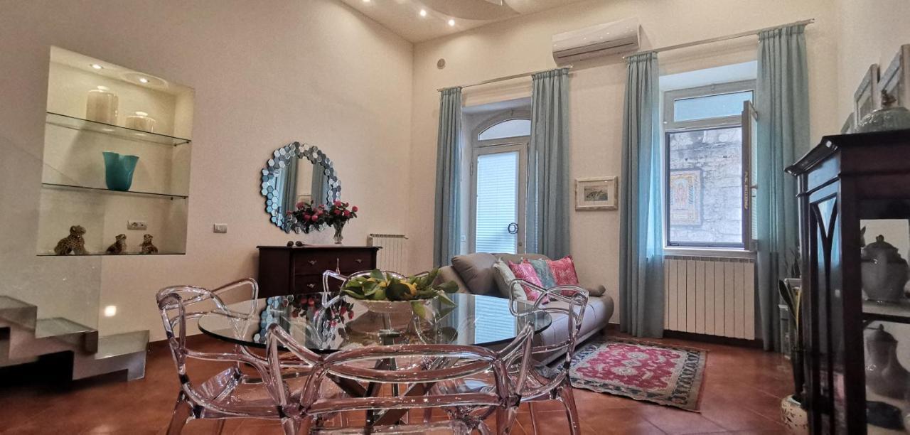 Luxury Carmen N 2 Centro Storico Di Holiday home *