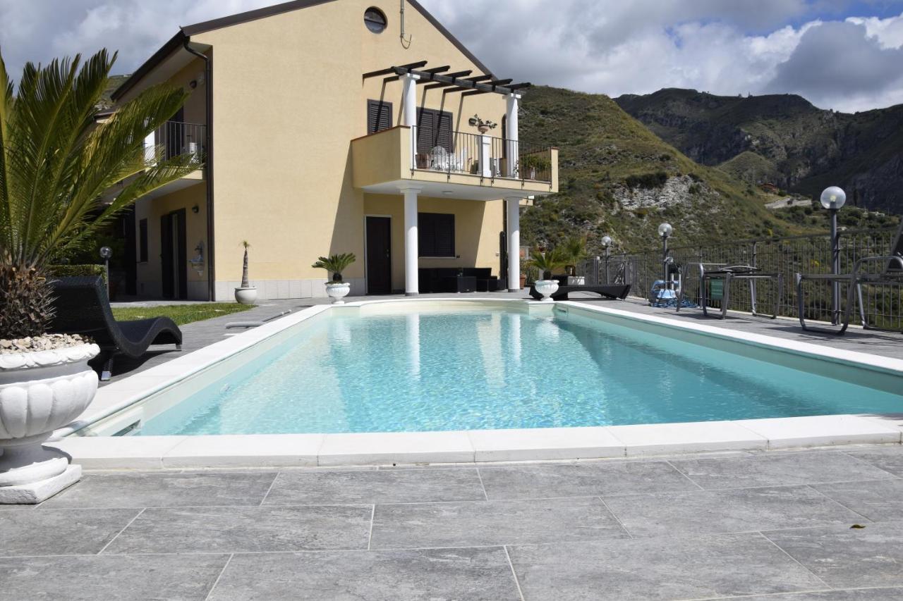 Lucia Villa Taormina