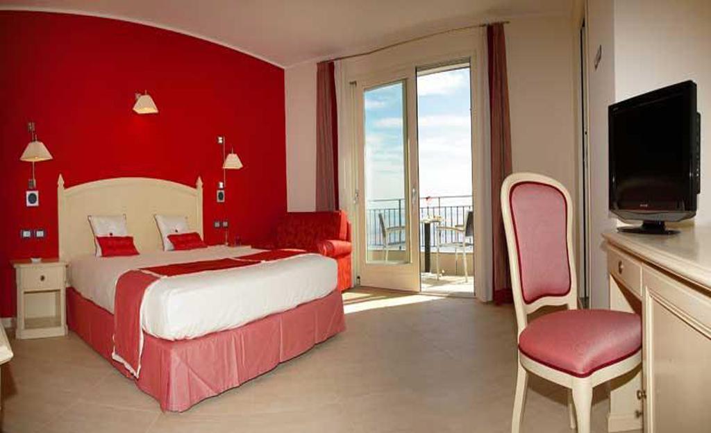 Meridiana 4*