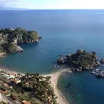 Taormina\'S Odyssey Guest House