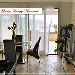 San Giorgio Luxury Apartment Taormina-Panoramic Pool & Parking Space