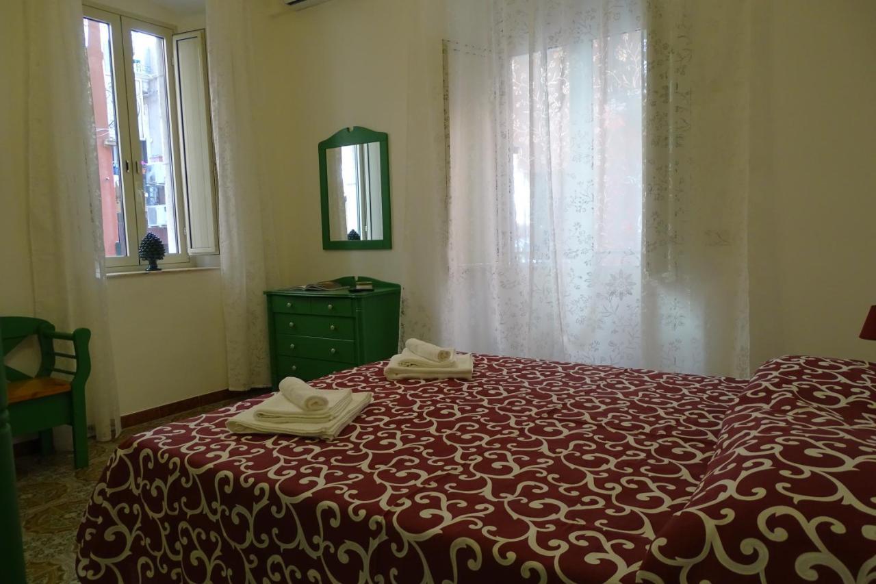 A Mennulara, Centro *