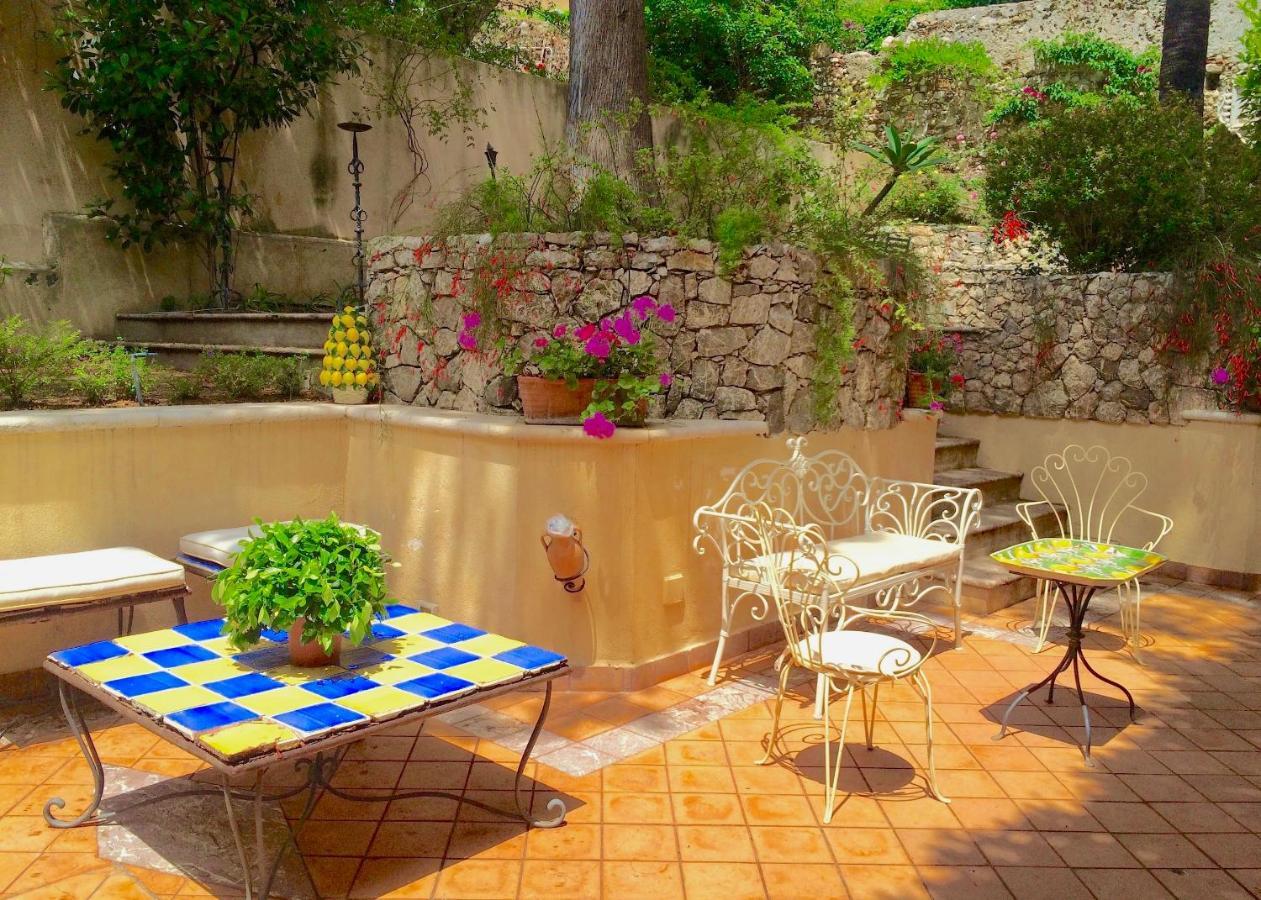Mimosa Villa