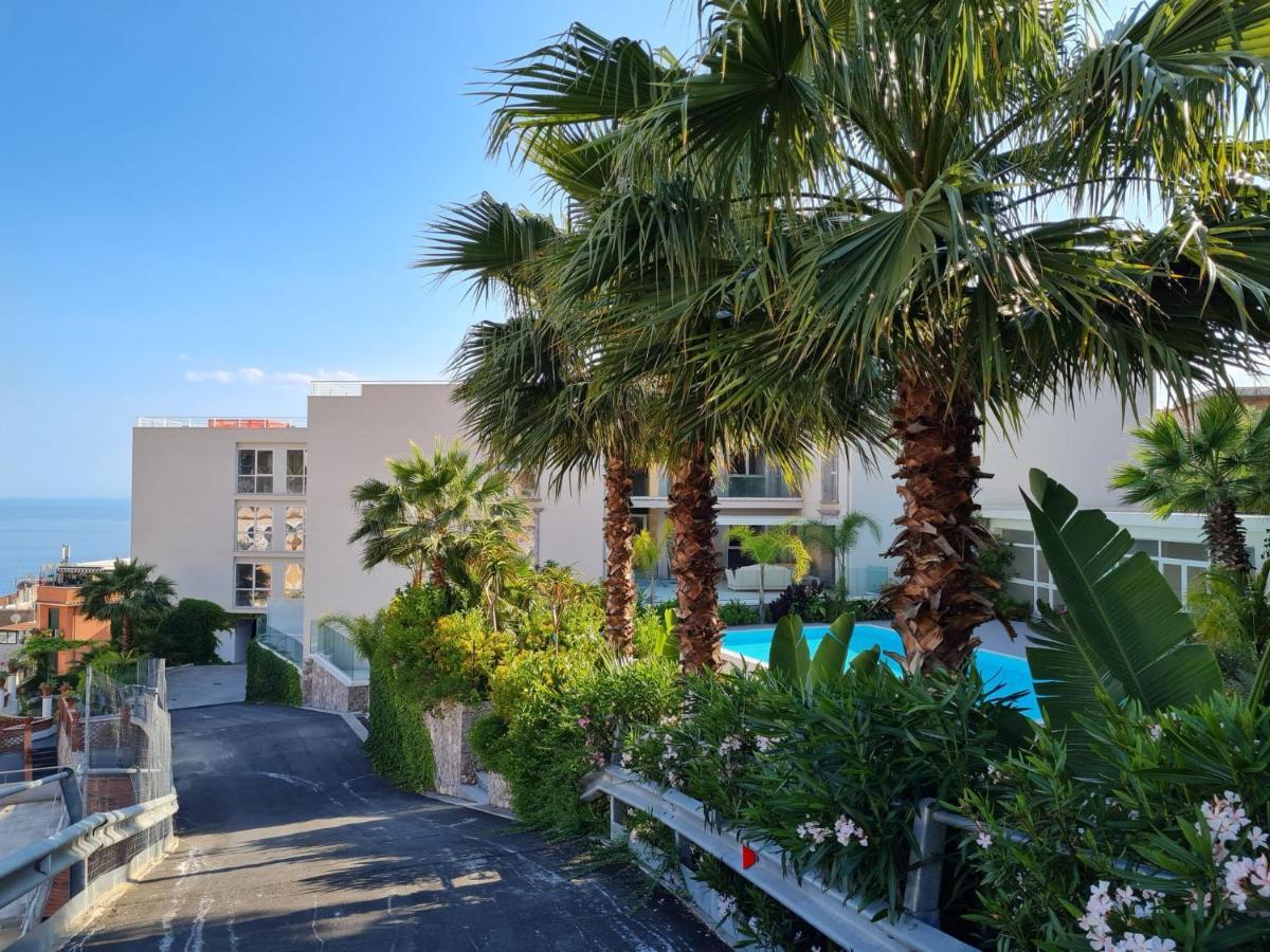 Minerva Luxury Town Center , Pool And Parking Apartamento Taormina