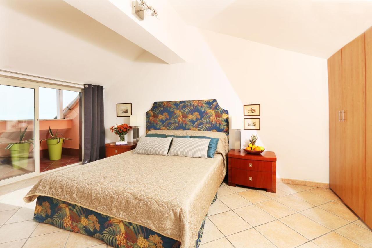 Appartamento Center 4 Bedroom Penthouse, Terrace With Views *