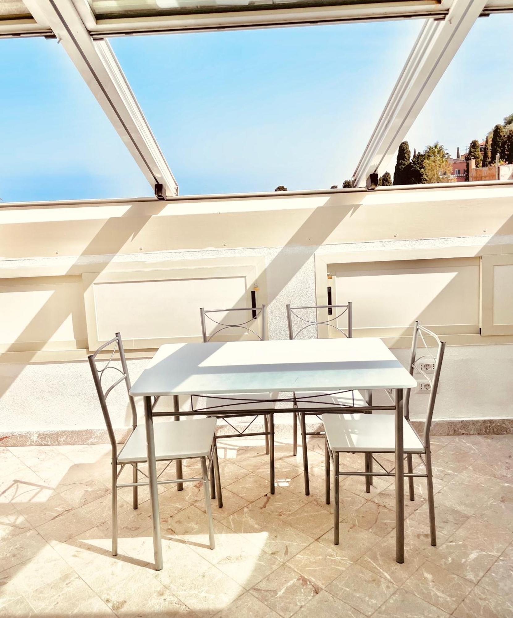 Tauromia Apartment *