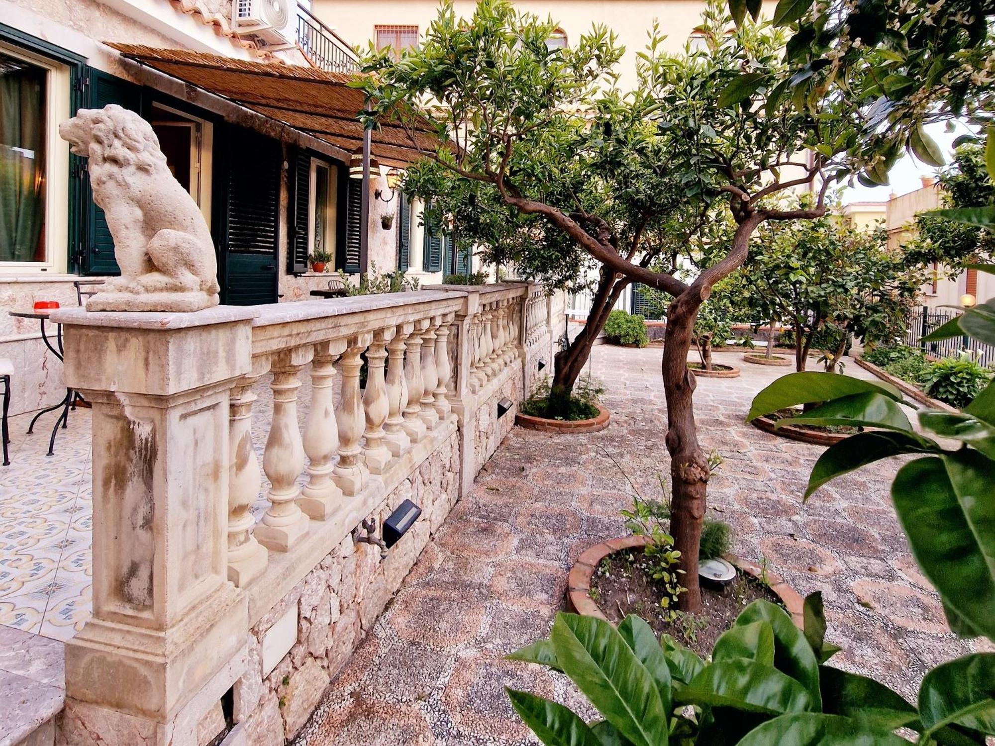Donna Rosa - Your In Apartamento Taormina