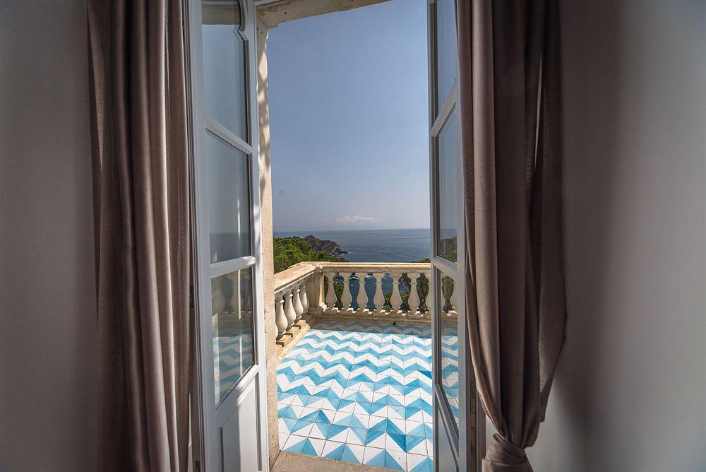 Mon Repos Luxury