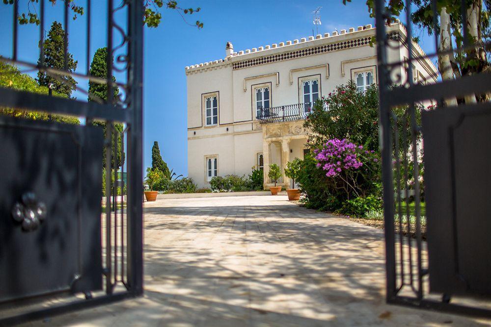Mon Repos Luxury