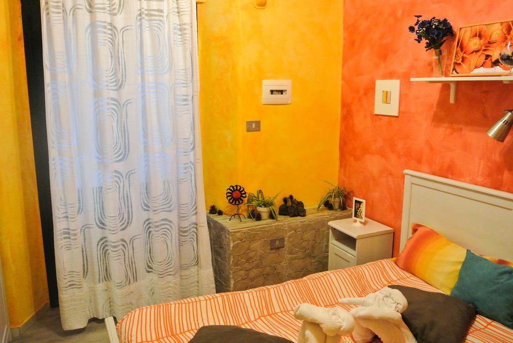 - Homstel Taormina
