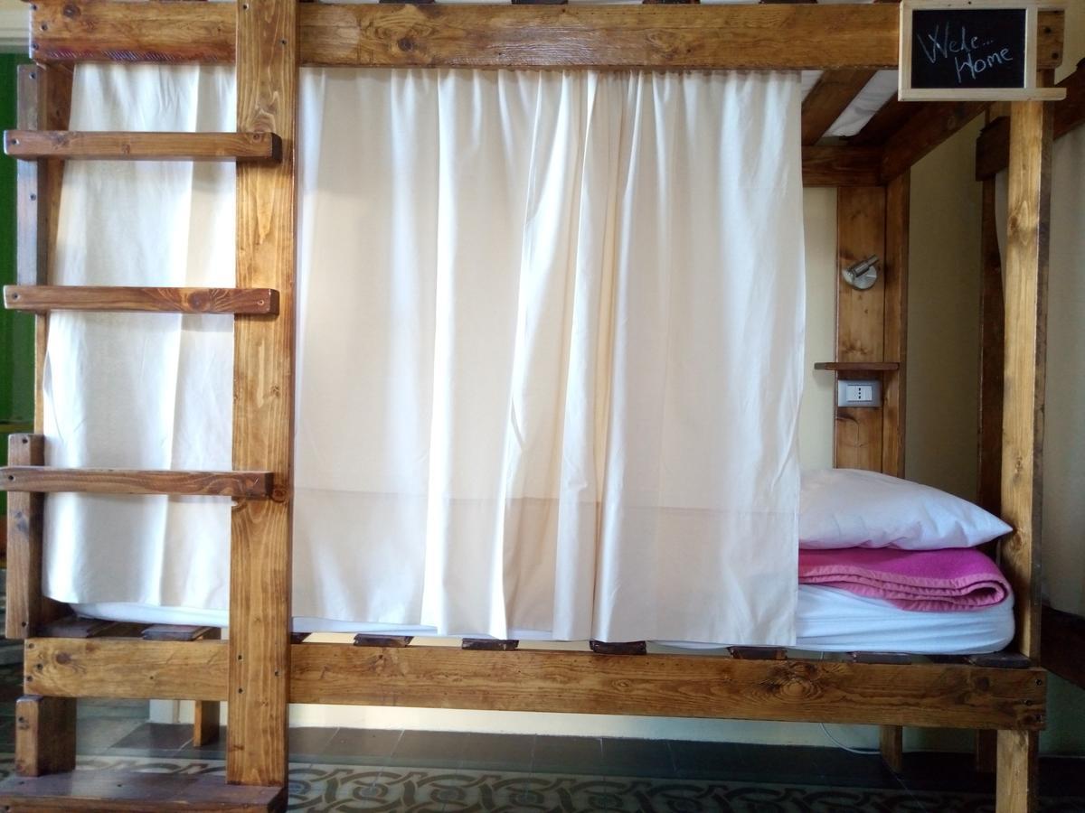 - Homstel Hostel *