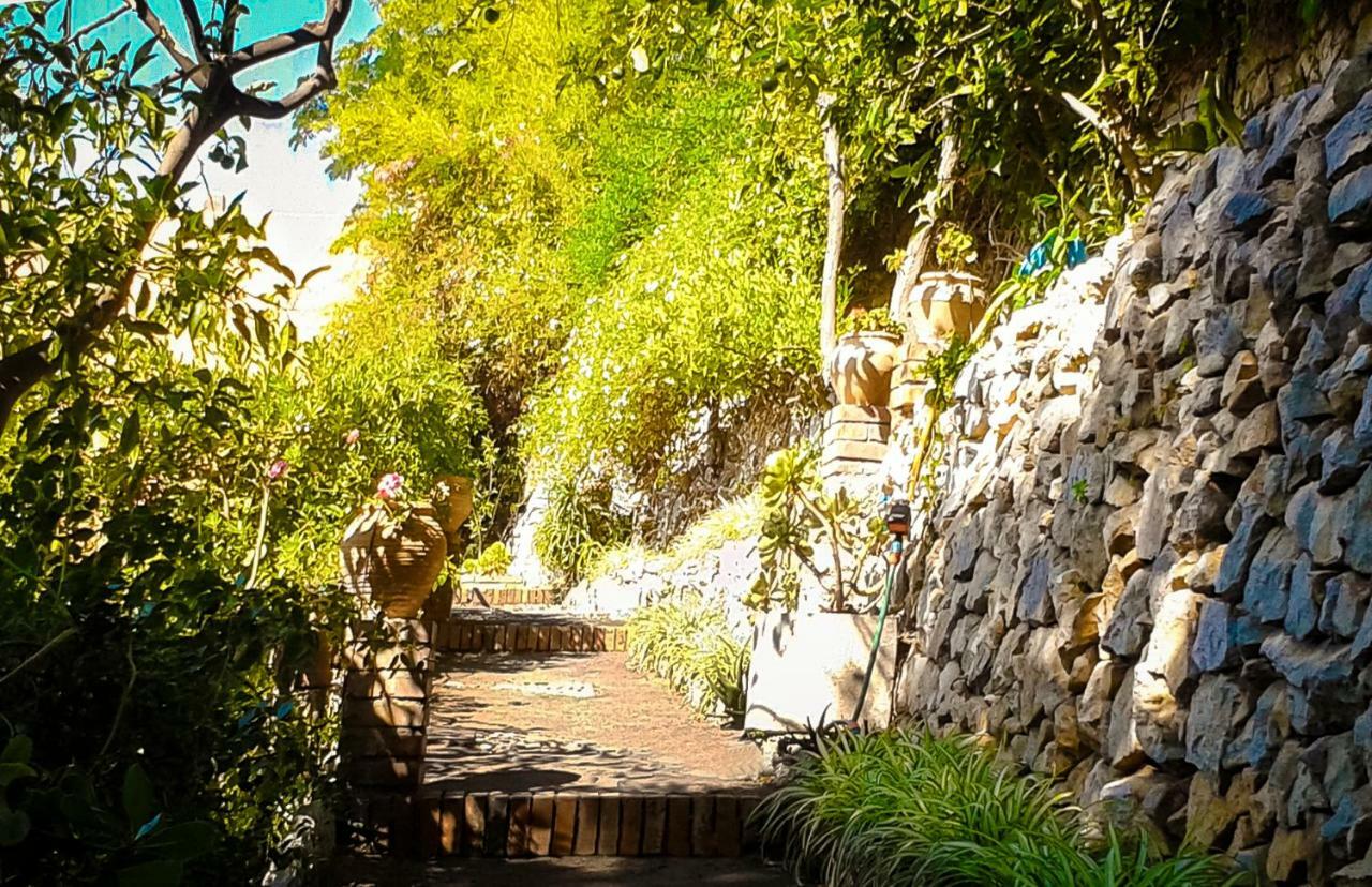 Gemmellaro Villa *